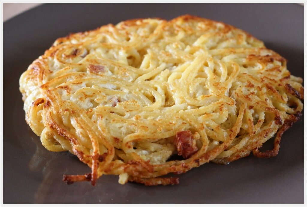 spaghetti and bacon pie