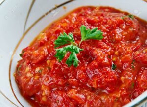a simple Italian tomato sauce for pasta - ammoglio