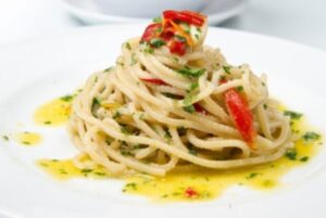 spaghetti with garlic and chili