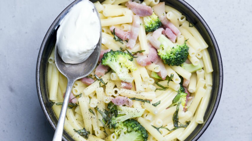 one pot pasta with broccoli and bacon